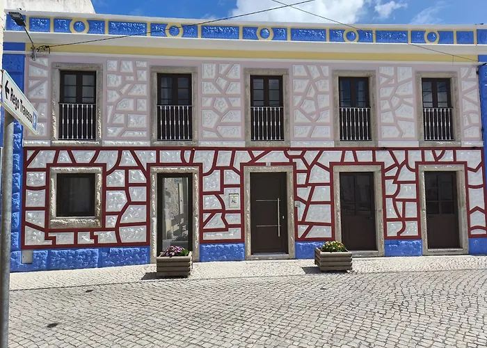Casa Da Praça I Amoreira (Leiria)